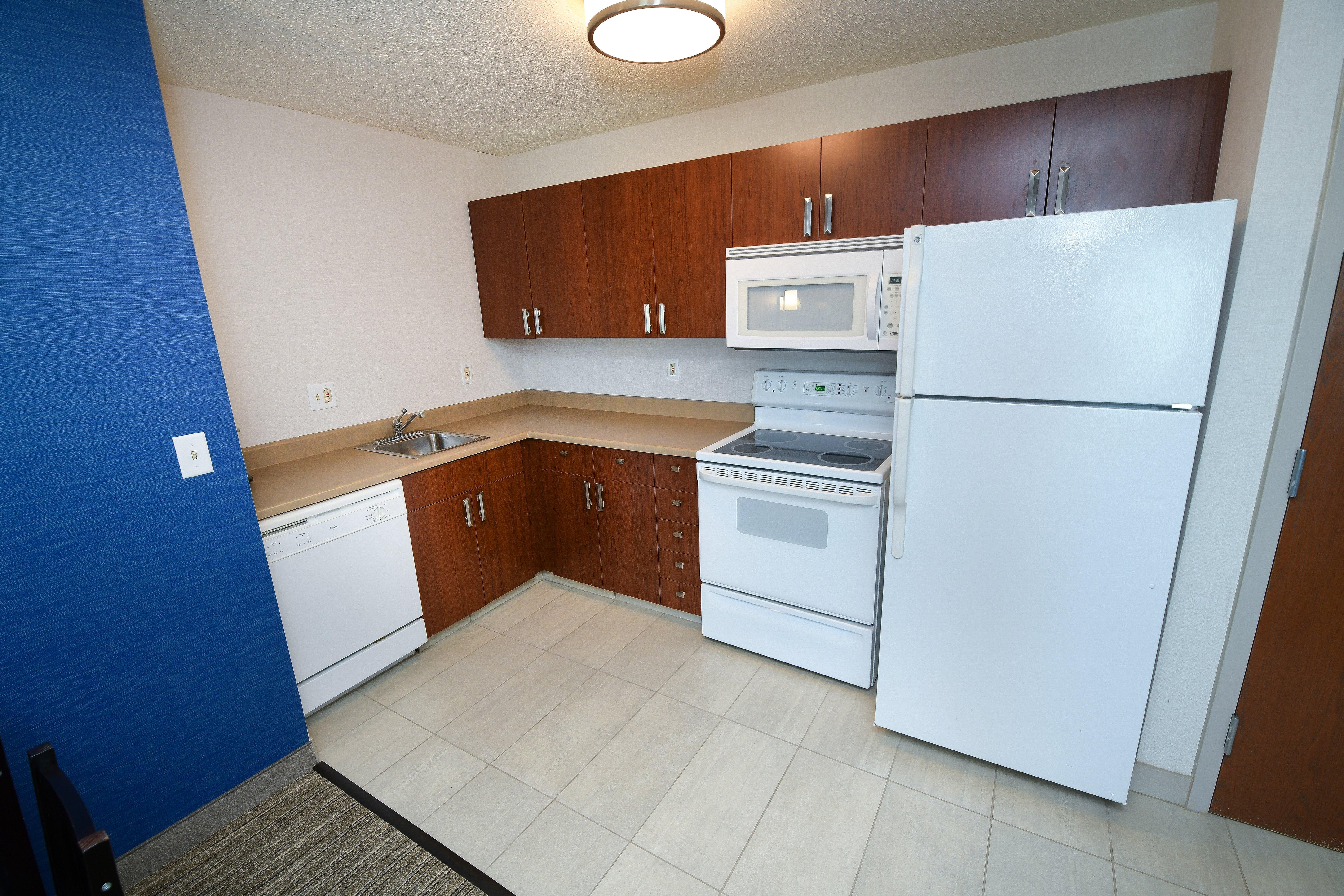 Holiday Inn Express Hotel & Suites Grand Forks By Ihg Exterior photo